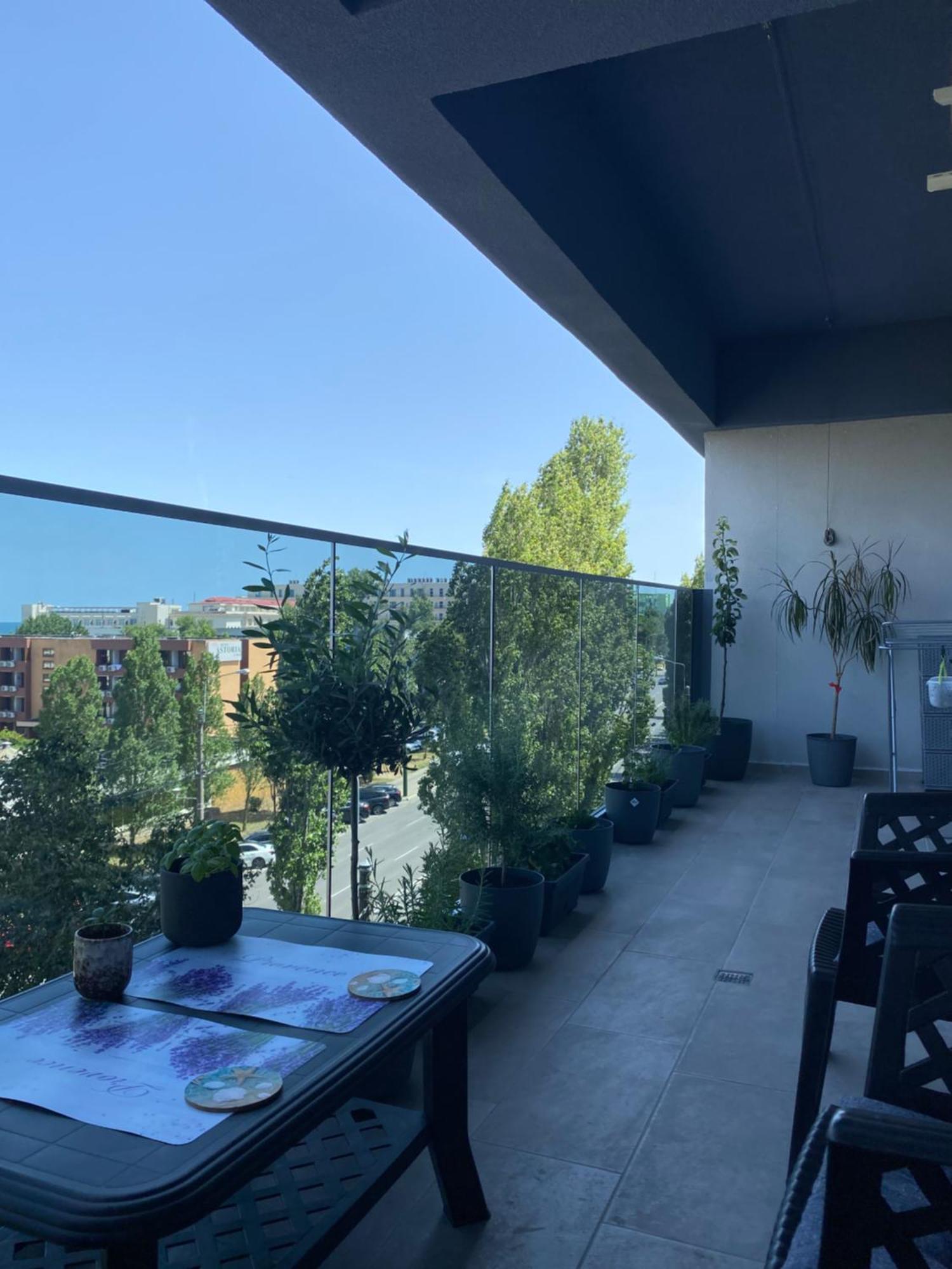 Elysse Sunrise Apartment Mamaia Exterior foto