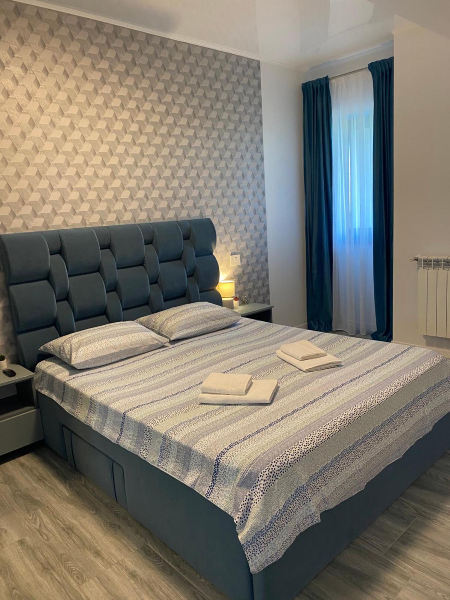 Elysse Sunrise Apartment Mamaia Exterior foto