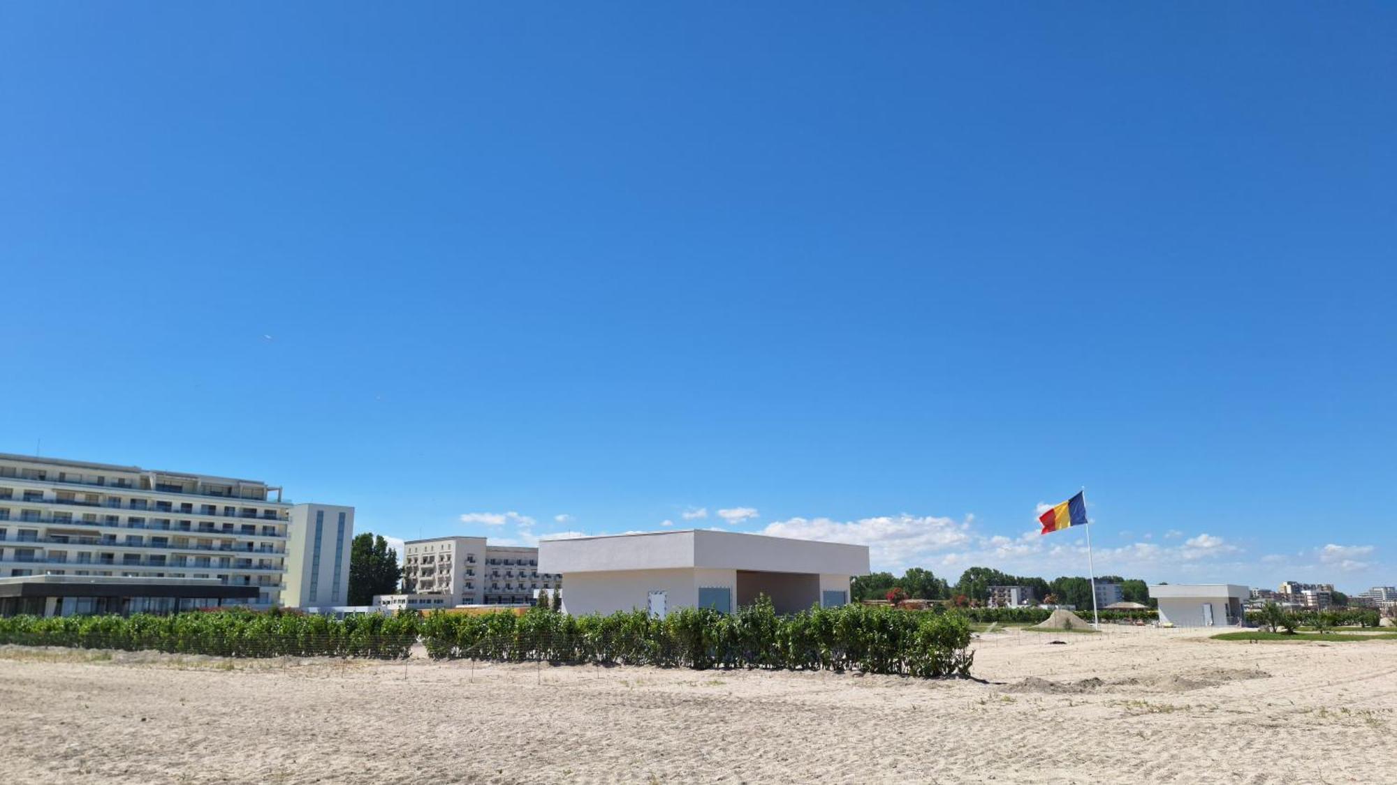 Elysse Sunrise Apartment Mamaia Exterior foto